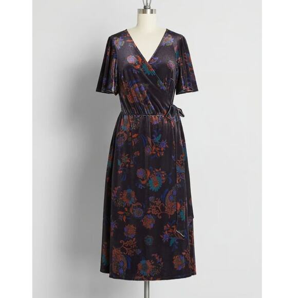 Modcloth Timeless Embrace Paisley Velvet Wrap Midi Dress w Pockets - Picture 1 of 12